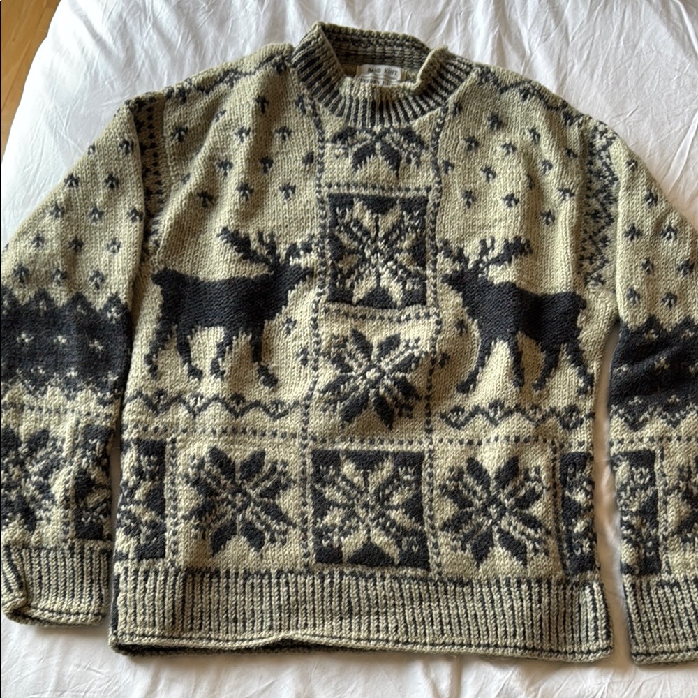 Jeffrey Banks 100% Wool Hand Knit Sweater - Light Green & Blue